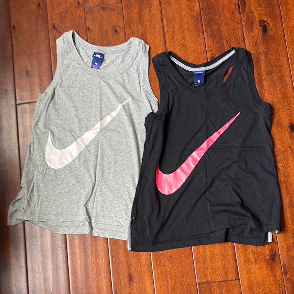 Nike Women’s Tank Tops - Gray/white and Black/pink
